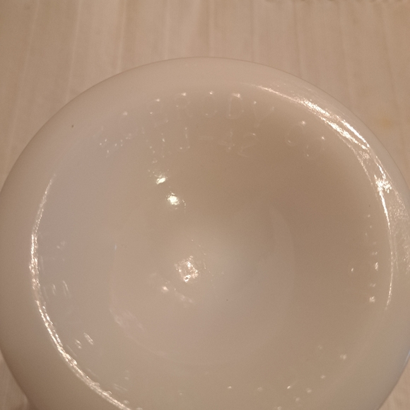 E.O. Brody Co. Milk Glass vase 6" - Picture 3 of 3